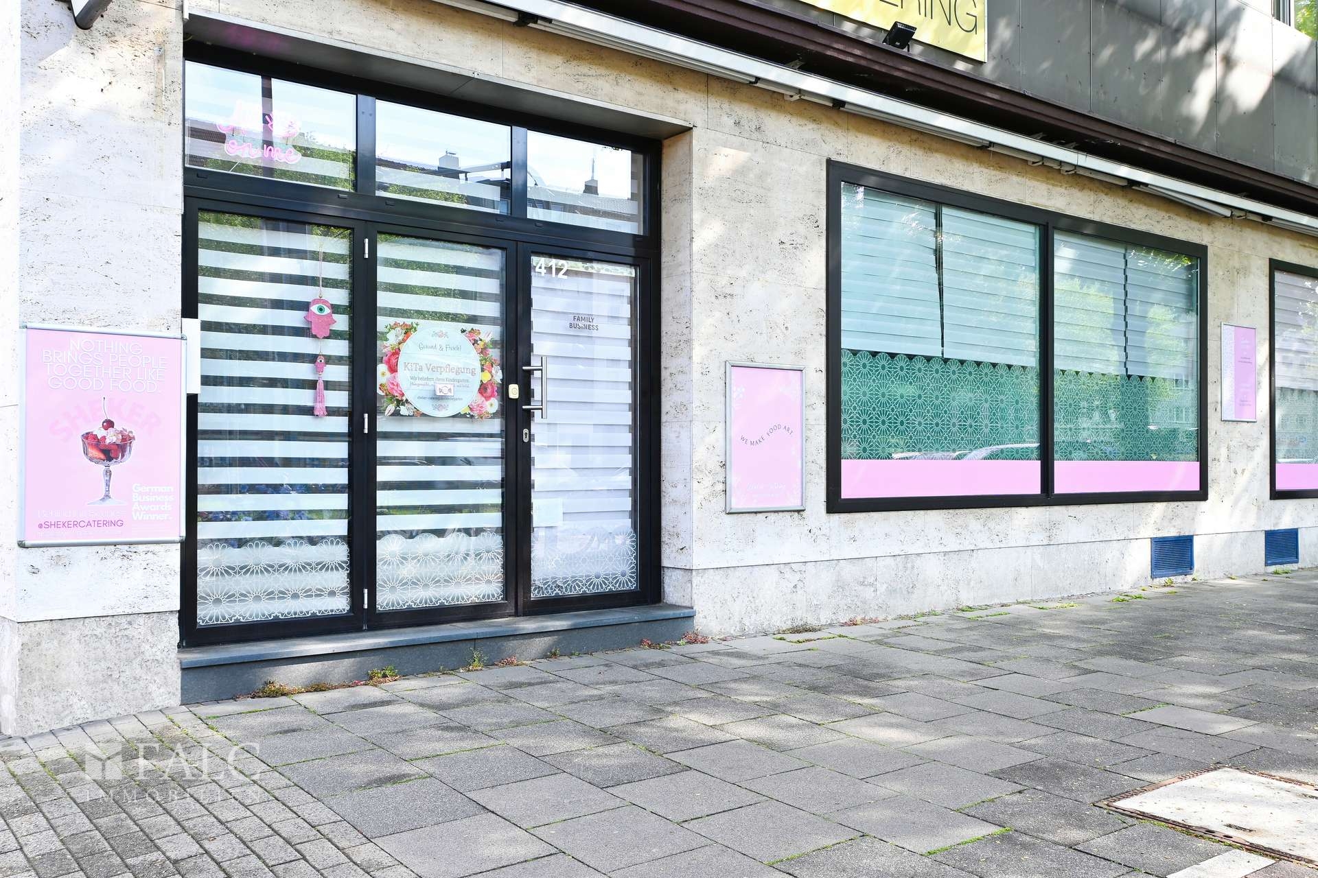 EG Gewerbe Eingang außen